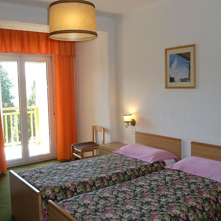 Hotel Terminus Levico Terme Esterno foto