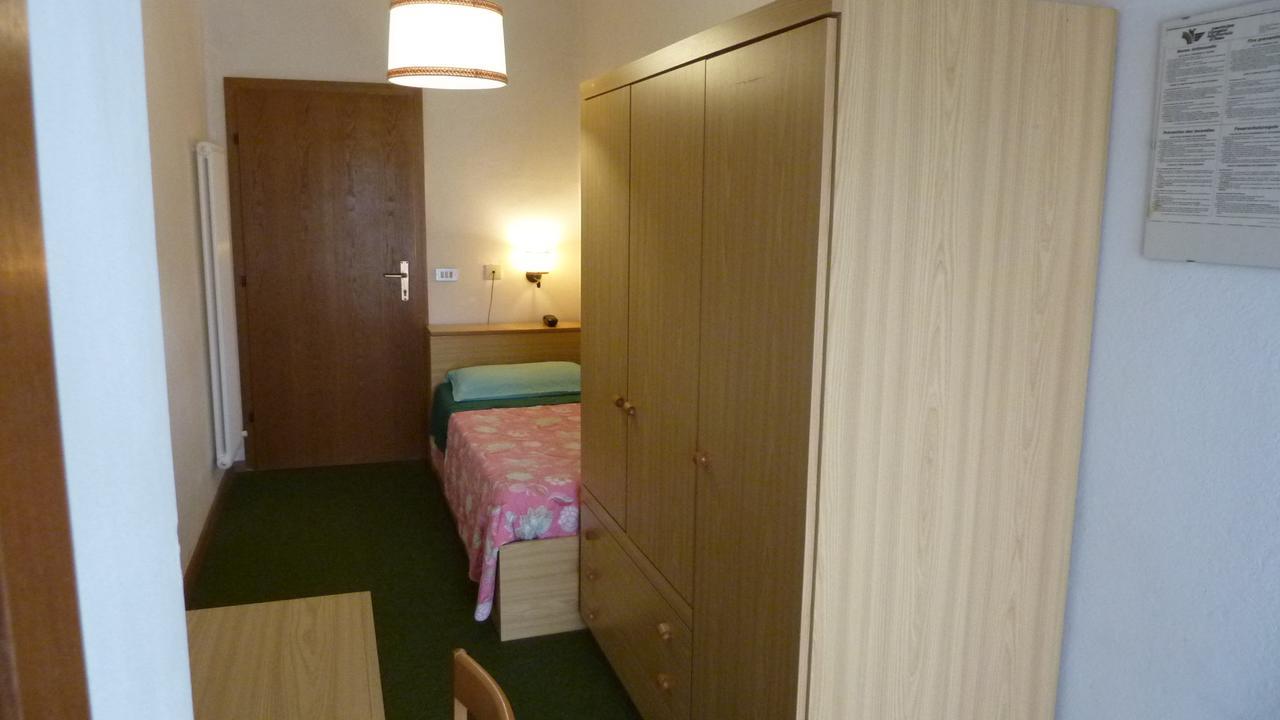 Hotel Terminus Levico Terme Esterno foto