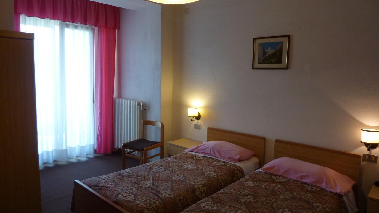 Hotel Terminus Levico Terme Esterno foto