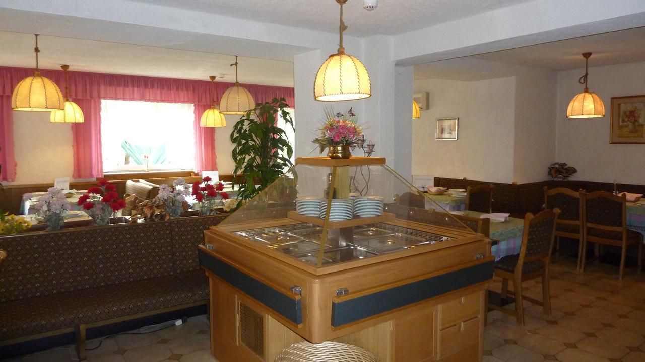 Hotel Terminus Levico Terme Esterno foto