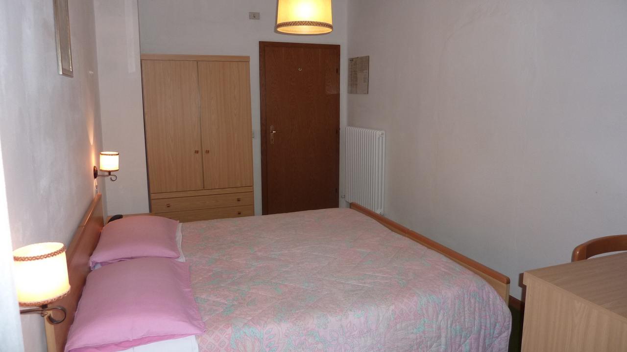 Hotel Terminus Levico Terme Esterno foto